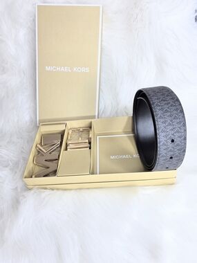 0Michael Kors Reversible Logo Belt Black & Grey MK Signature Gold Hardware NWT